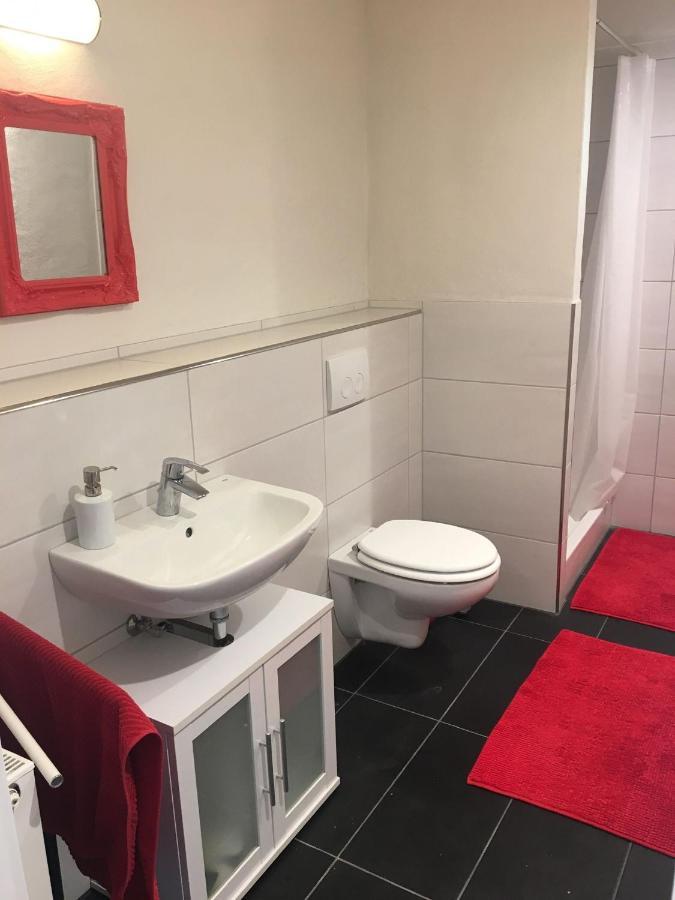 Mayen, Im Mohren, Privatzimmer Nr1, Waldrand, Nahe Nurburgring & Burg Eltz, Gemeinschaftsbad 外观 照片